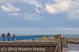 waterspout_holland-mi